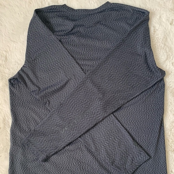 Grey and Black Volcom Men's Long Sleeve Rash Guard - Picture 2 of 3